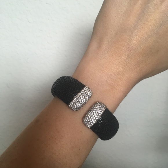 Corolli stingray leather bracelet - Picture 1 of 2